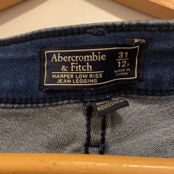 Brand New Jeans - Picture 2 of 2